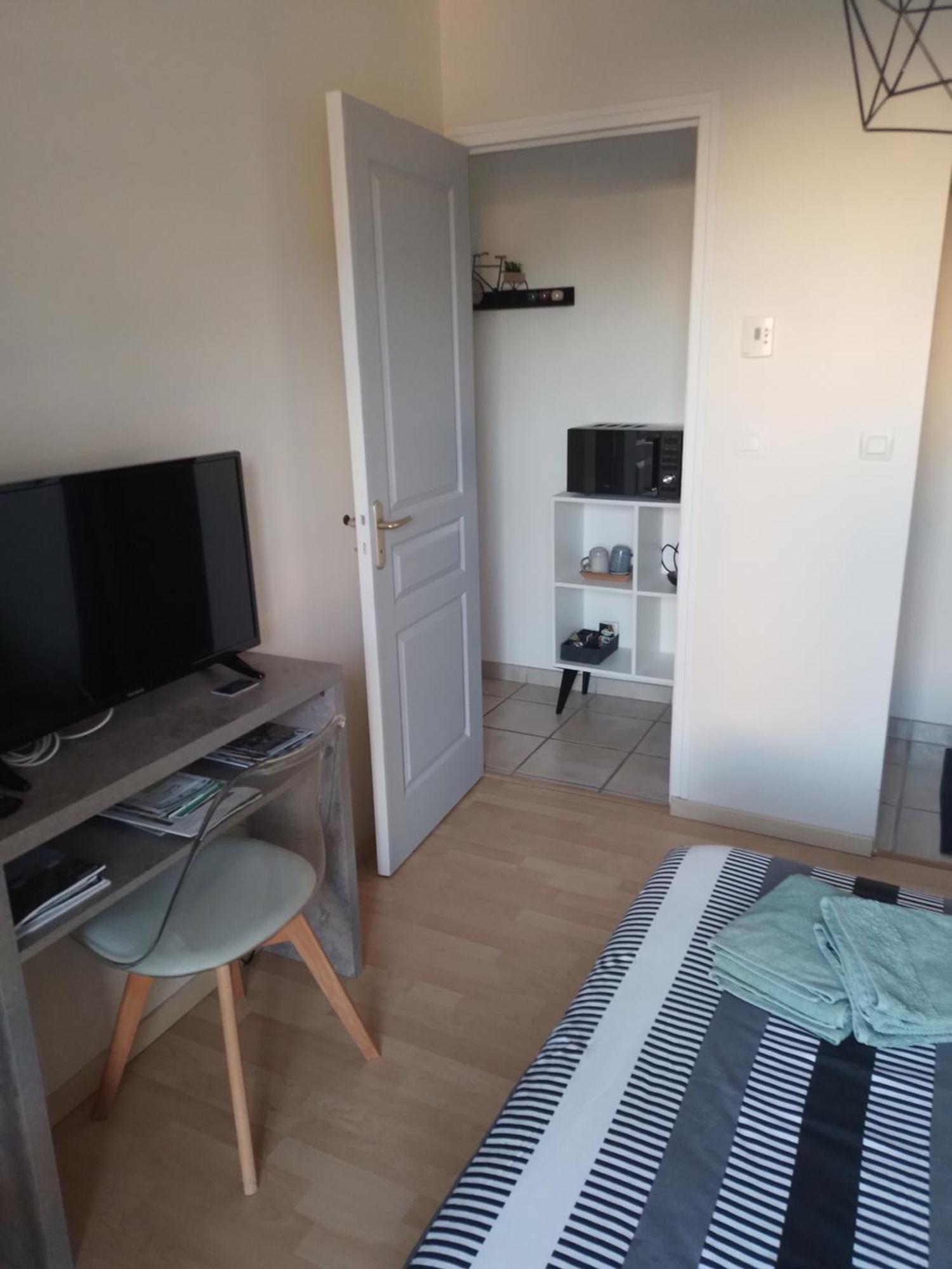 Chambre Agreable Au Calme Saint-Hilaire-Petitville Exterior photo